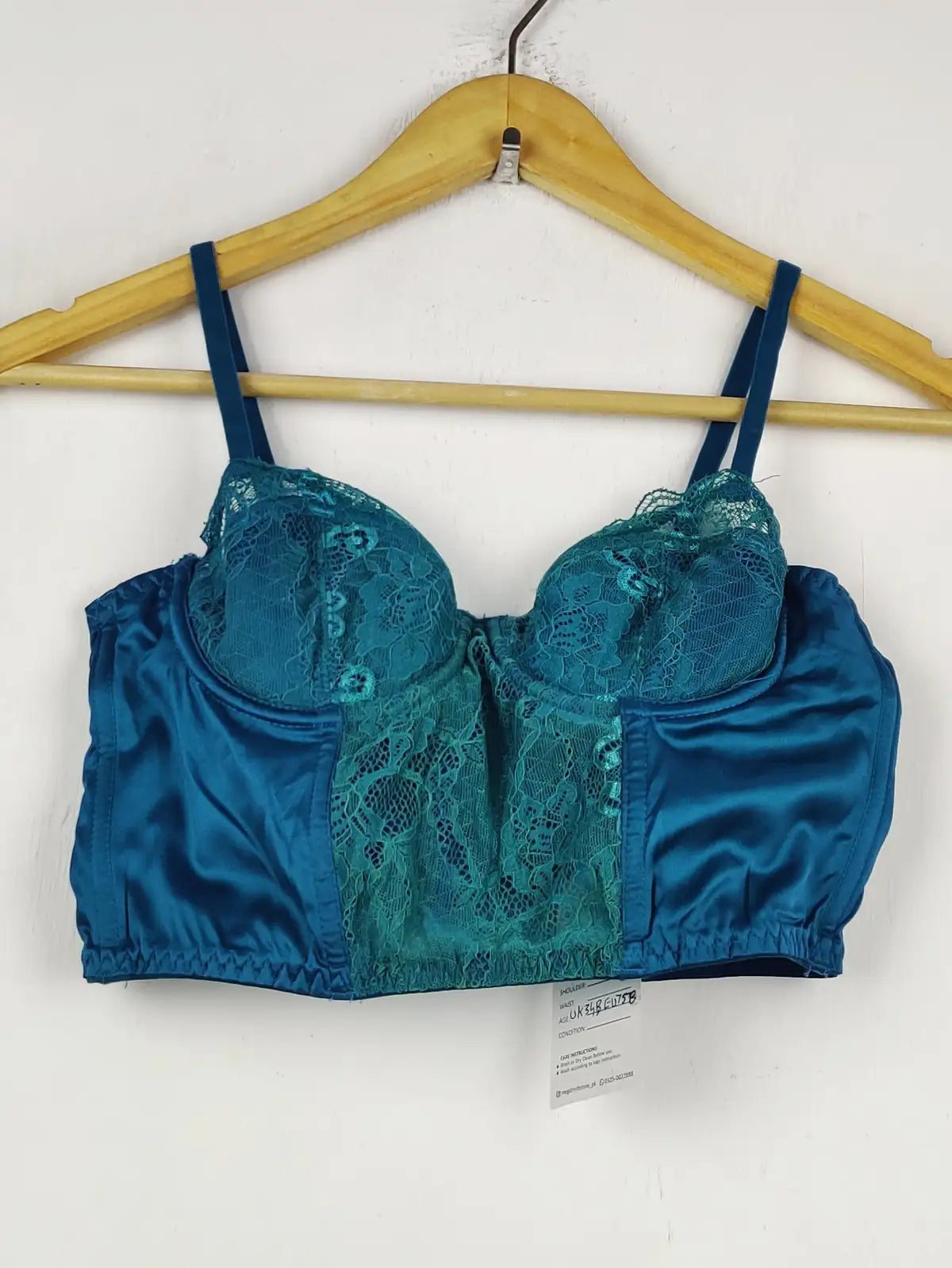 Buy online pre-used pre-loved 100% authentic & Original branded Primark 75B (BU-1709) available in Pakistan. Top international brands avilable.