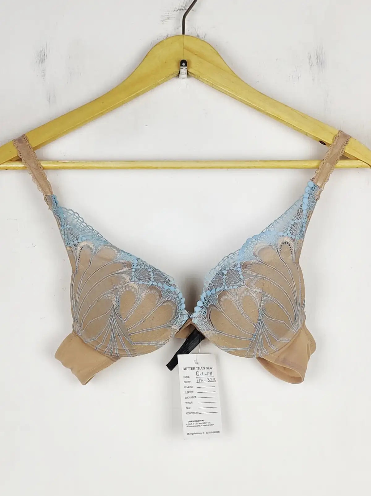 Buy online pre-used pre-loved 100% authentic & Original branded Wonderbra (BU-171) available in Pakistan. Top international brands avilable.