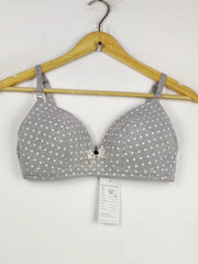 Buy online pre-used pre-loved 100% authentic & Original branded Unknown Brand (BU-1722) available in Pakistan. Top international brands avilable.