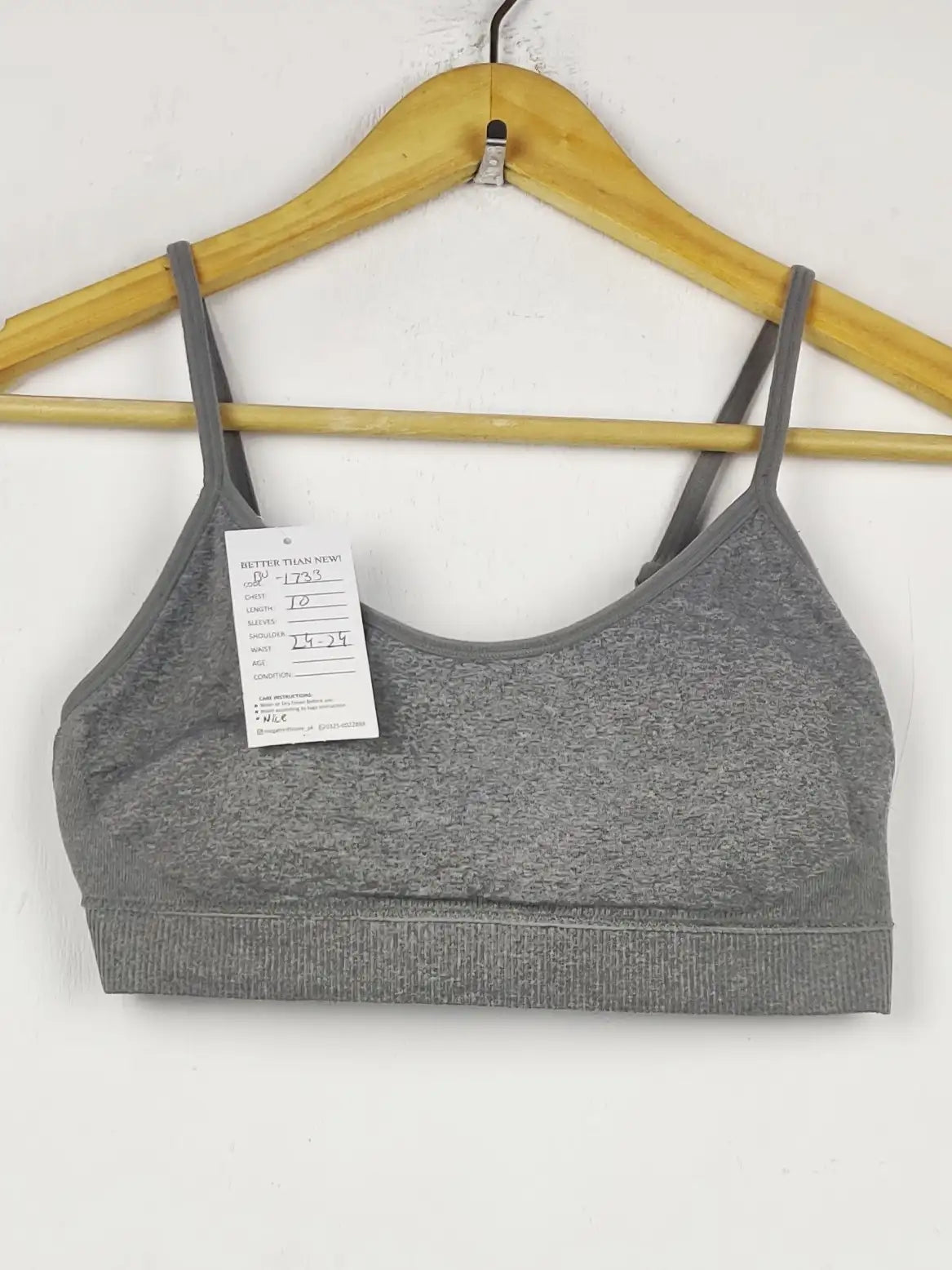 Buy online pre-used pre-loved 100% authentic & Original branded Unknown Brand (BU-1733) available in Pakistan. Top international brands avilable.
