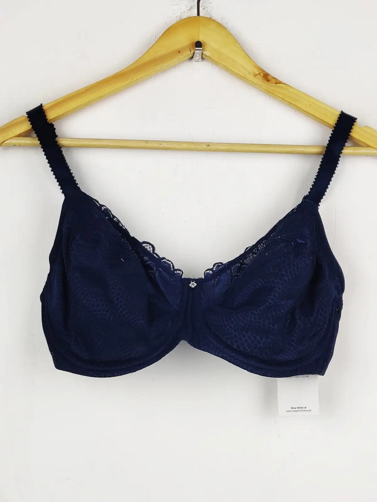 Buy online pre-used pre-loved 100% authentic & Original branded Fantasie Euro 65H (BU-1767) available in Pakistan. Top international brands avilable.
