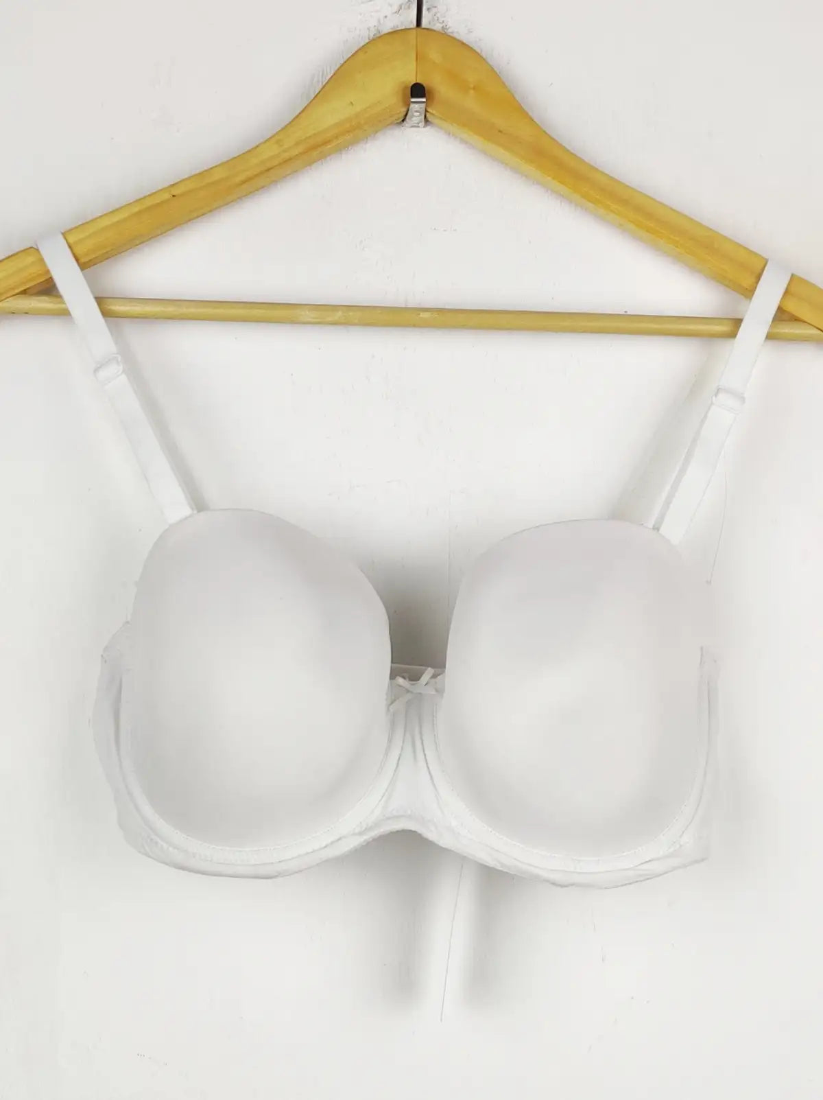 Buy online pre-used pre-loved 100% authentic & Original branded Marks & Spencer 75E (BU-1768) available in Pakistan. Top international brands avilable.