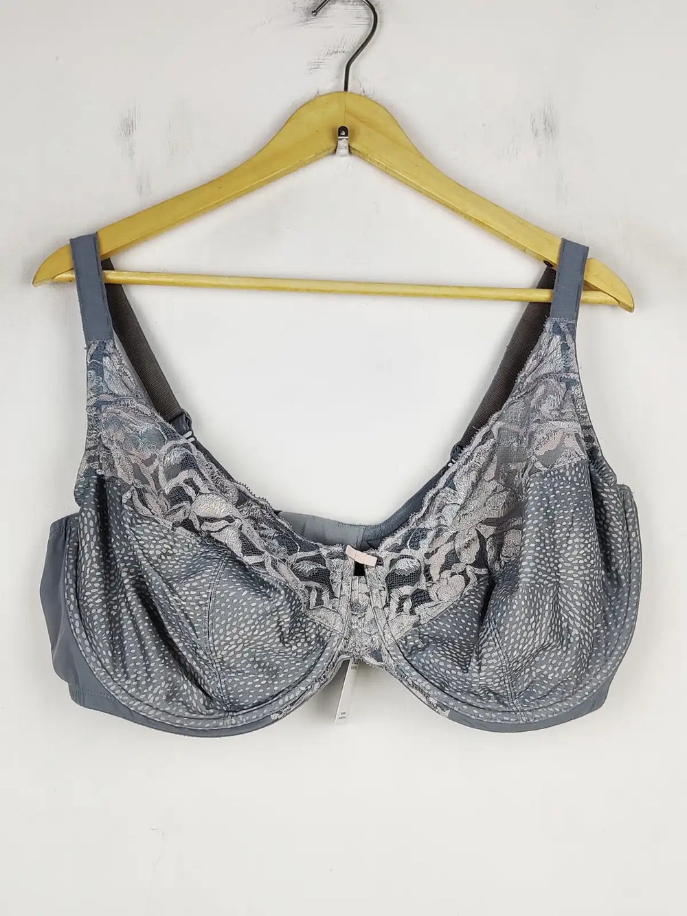 Buy online pre-used pre-loved 100% authentic & Original branded Marks & Spencer (BU-176) available in Pakistan. Top international brands avilable.