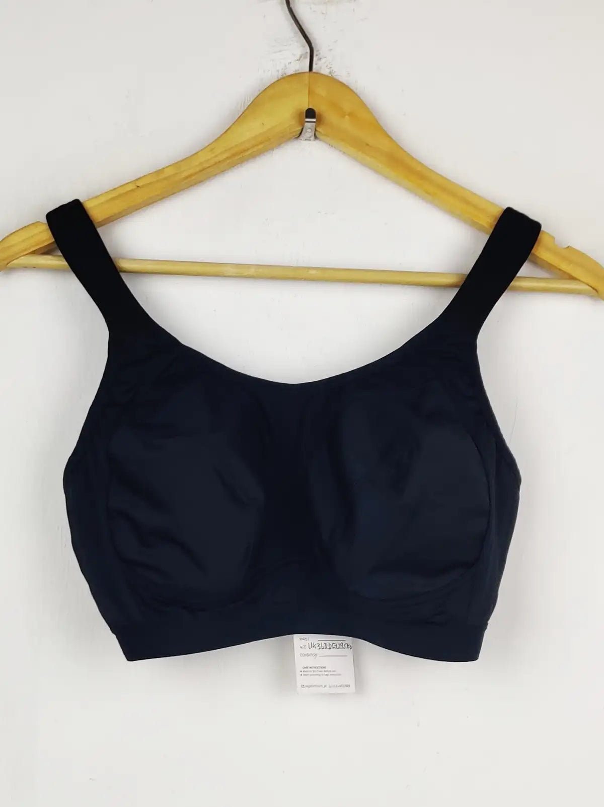 Buy online pre-used pre-loved 100% authentic & Original branded Dunnes Stores 95Dd (BU-1772) available in Pakistan. Top international brands avilable.