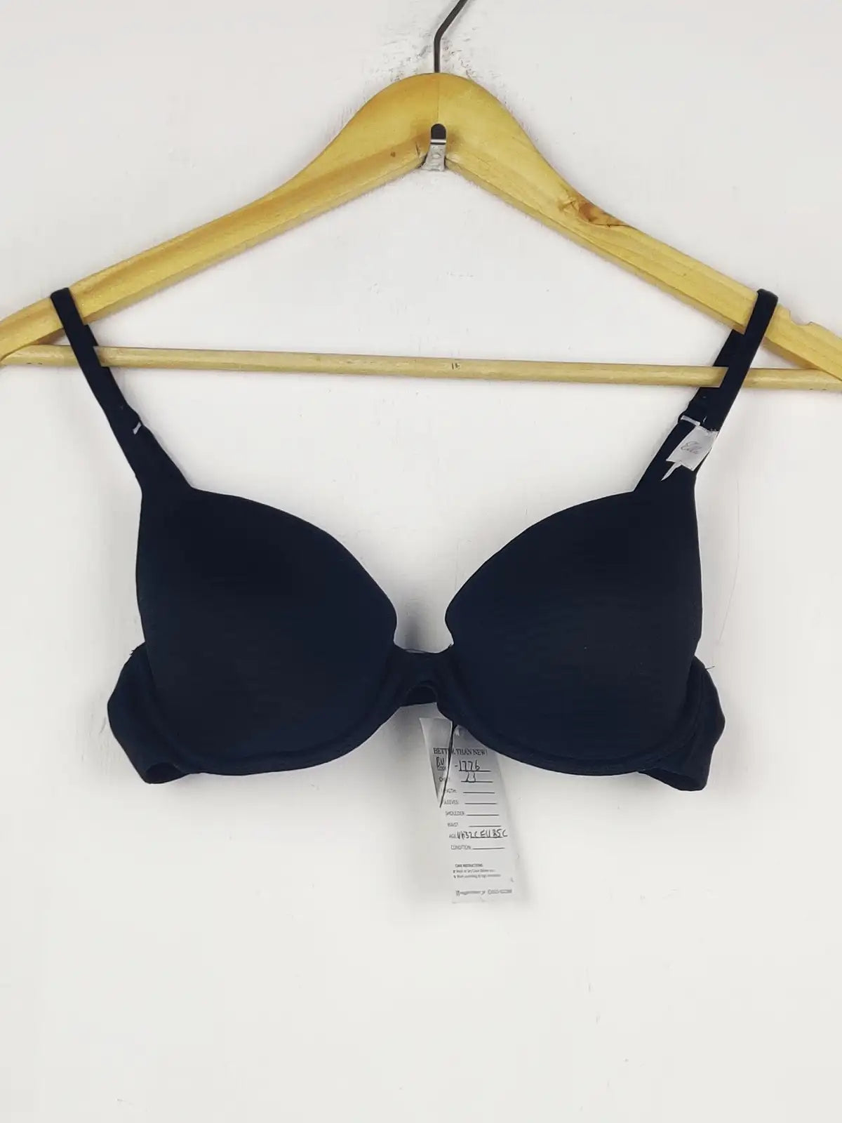 Buy online pre-used pre-loved 100% authentic & Original branded Dunnes Stores 85C (BU-1776) available in Pakistan. Top international brands avilable.