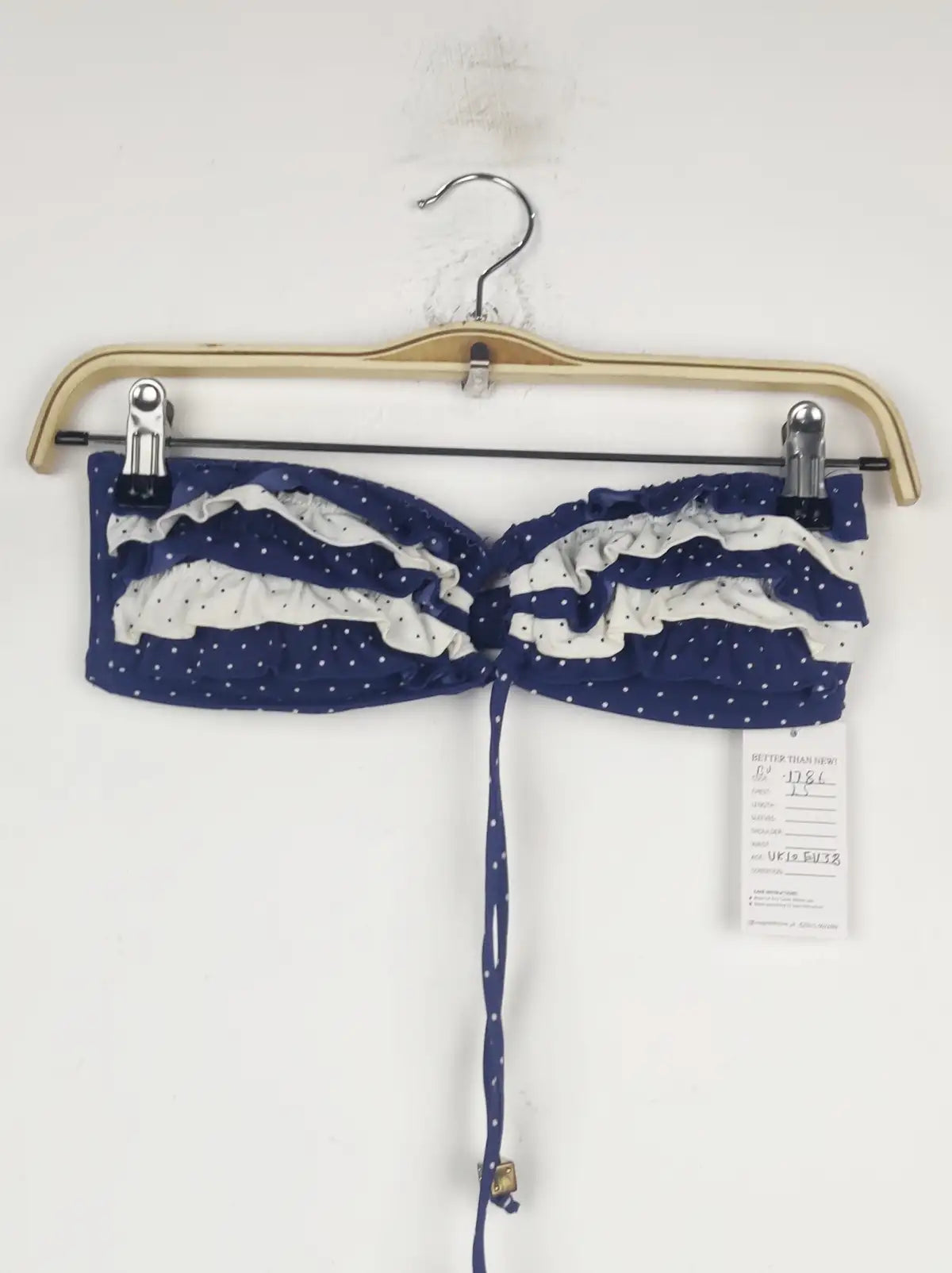 Buy online pre-used pre-loved 100% authentic & Original branded Floozie Euro 38 (BU-1786) available in Pakistan. Top international brands avilable.