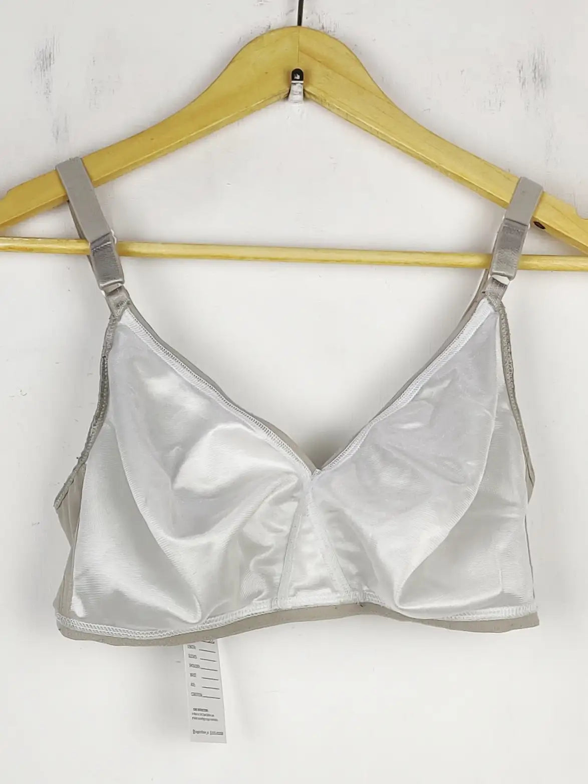 Buy online pre-used pre-loved 100% authentic & Original branded Marks & Spencer (BU-179) available in Pakistan. Top international brands avilable.