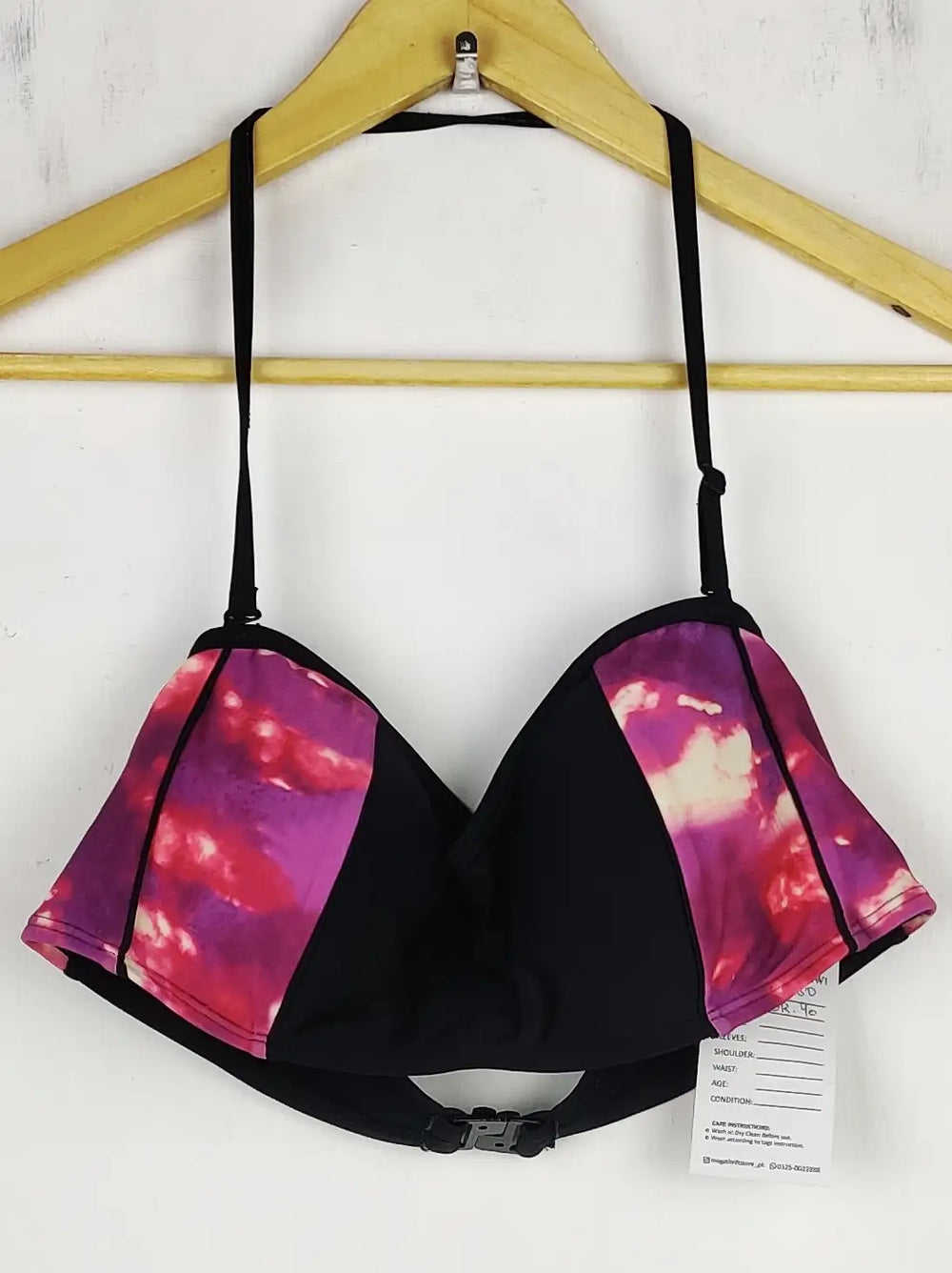 Buy online pre-used pre-loved 100% authentic & Original branded F&F (BU-180) available in Pakistan. Top international brands avilable.