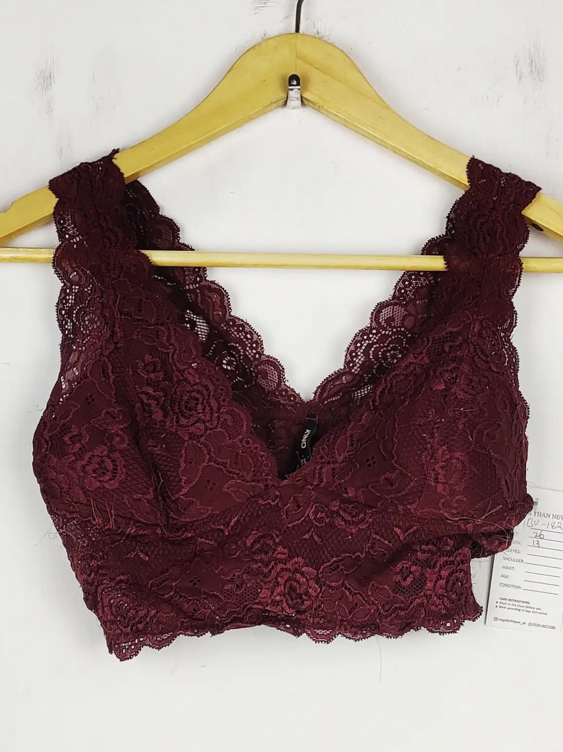 Buy online pre-used pre-loved 100% authentic & Original branded Only (BU-182) available in Pakistan. Top international brands avilable.