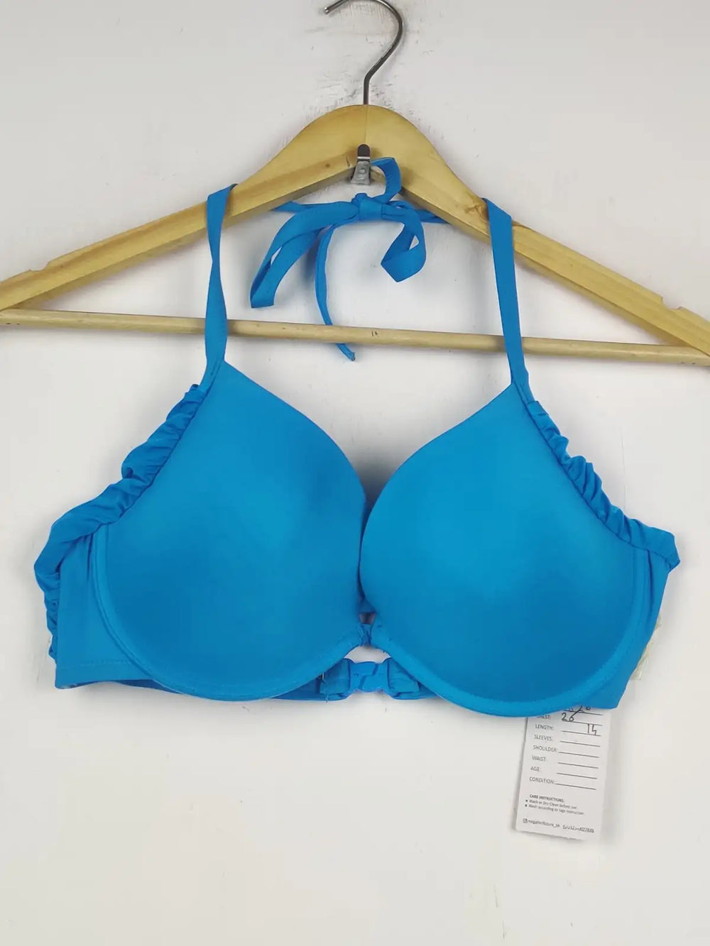 Buy online pre-used pre-loved 100% authentic & Original branded Unknown Brand (BU-1820) available in Pakistan. Top international brands avilable.