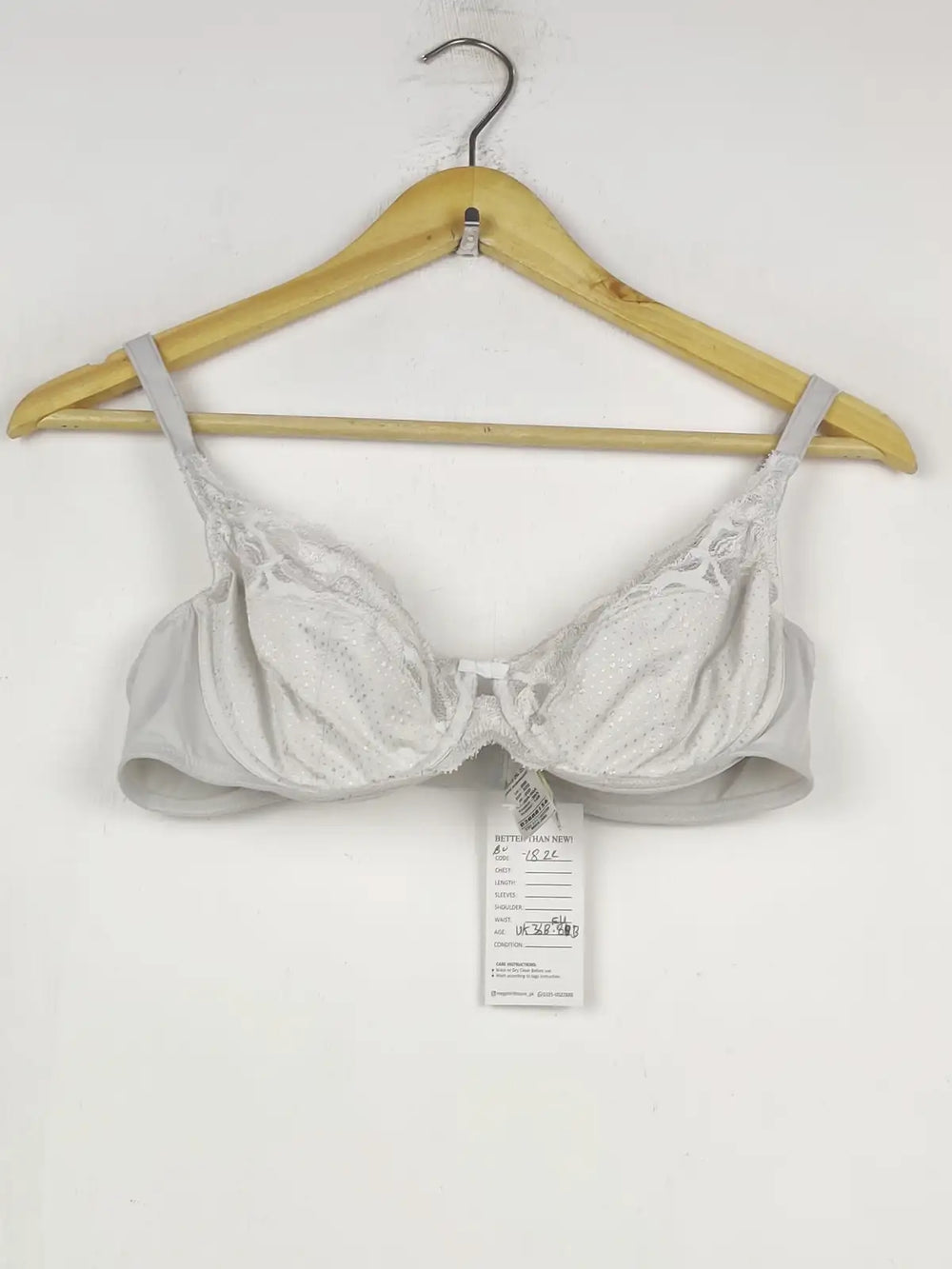 Buy online pre-used pre-loved 100% authentic & Original branded Marks & Spencer 80B (BU-1822) available in Pakistan. Top international brands avilable.