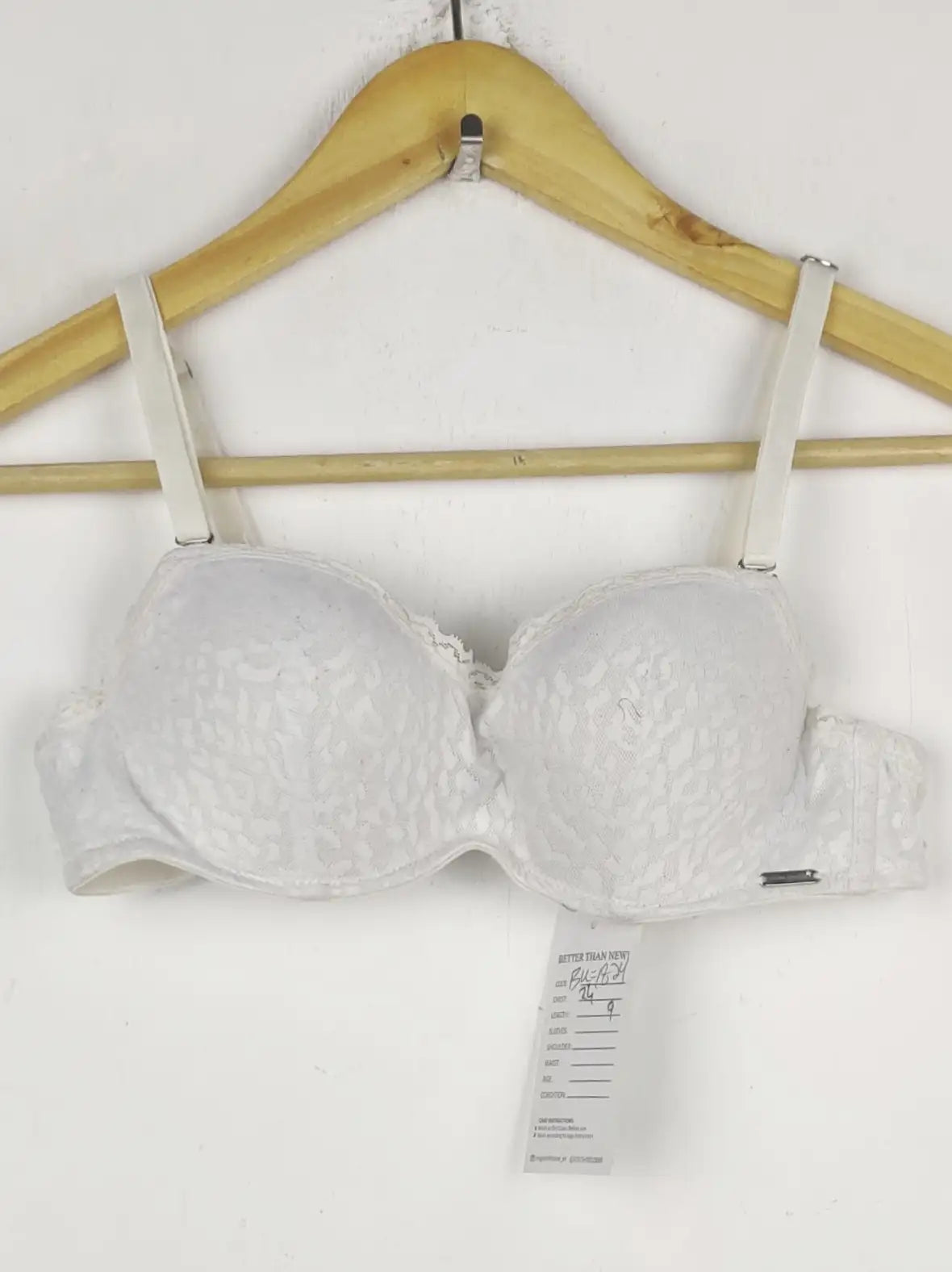Buy online pre-used pre-loved 100% authentic & Original branded Unknown Brand (BU-1824) available in Pakistan. Top international brands avilable.
