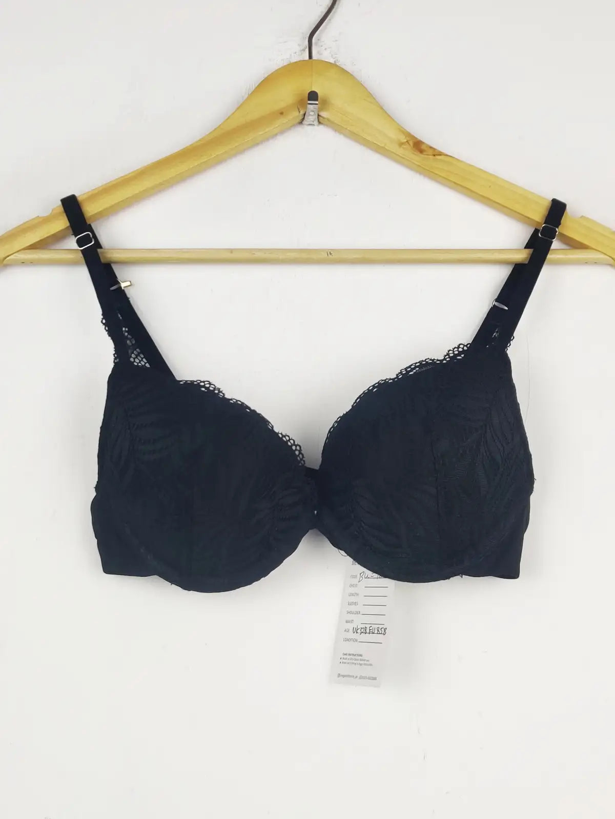 Buy online pre-used pre-loved 100% authentic & Original branded Primark 7Ob (BU-1827) available in Pakistan. Top international brands avilable.