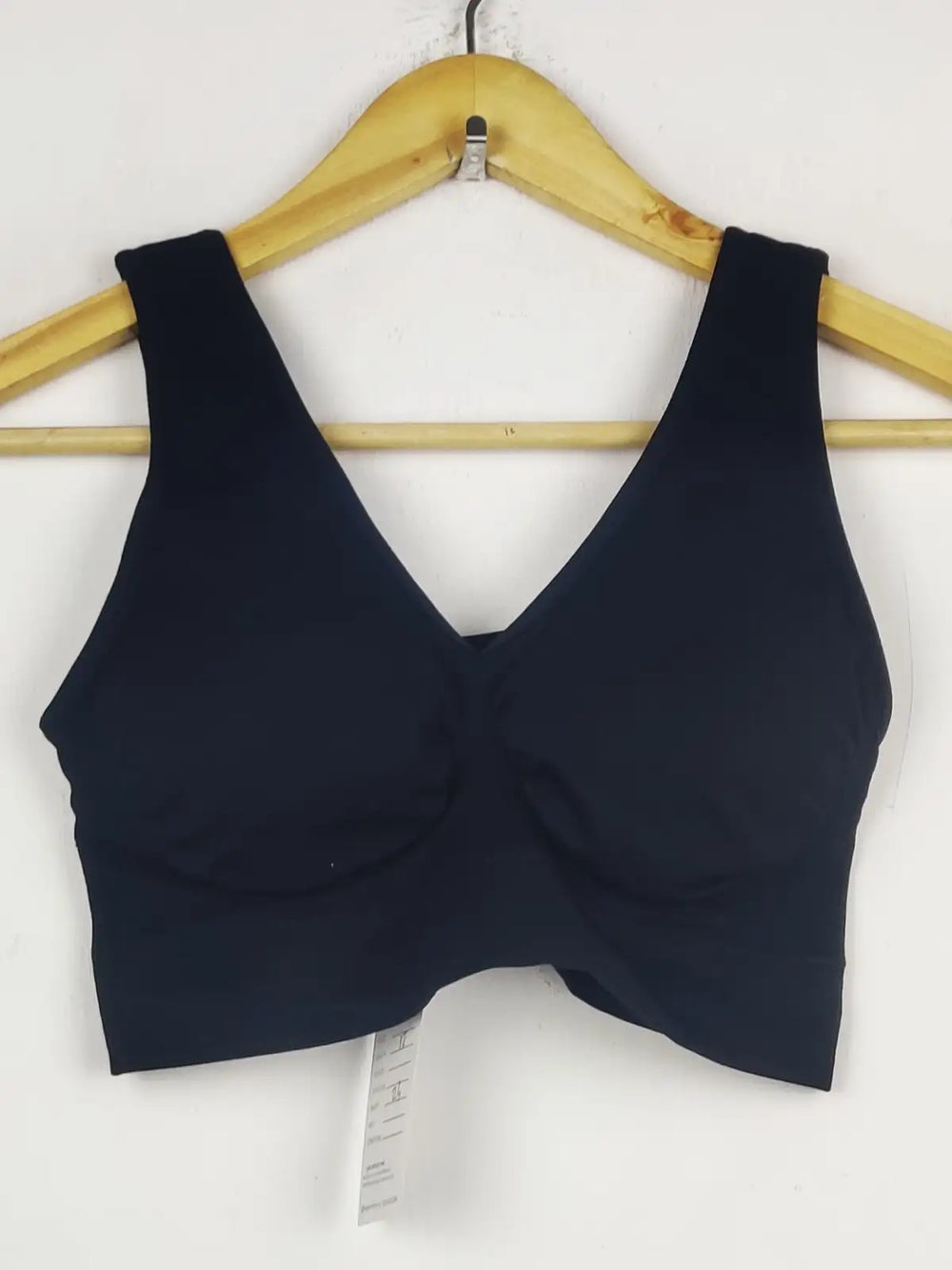 Buy online pre-used pre-loved 100% authentic & Original branded Unknown Brand (BU-1844) available in Pakistan. Top international brands avilable.