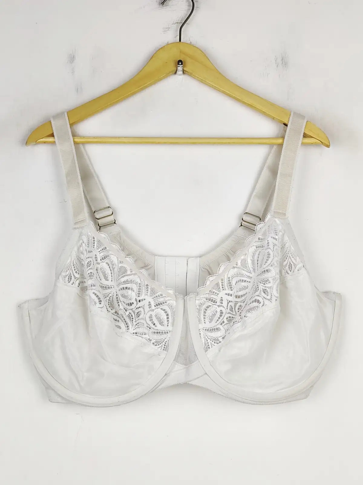 Buy online pre-used pre-loved 100% authentic & Original branded Marks & Spencer (BU-184) available in Pakistan. Top international brands avilable.