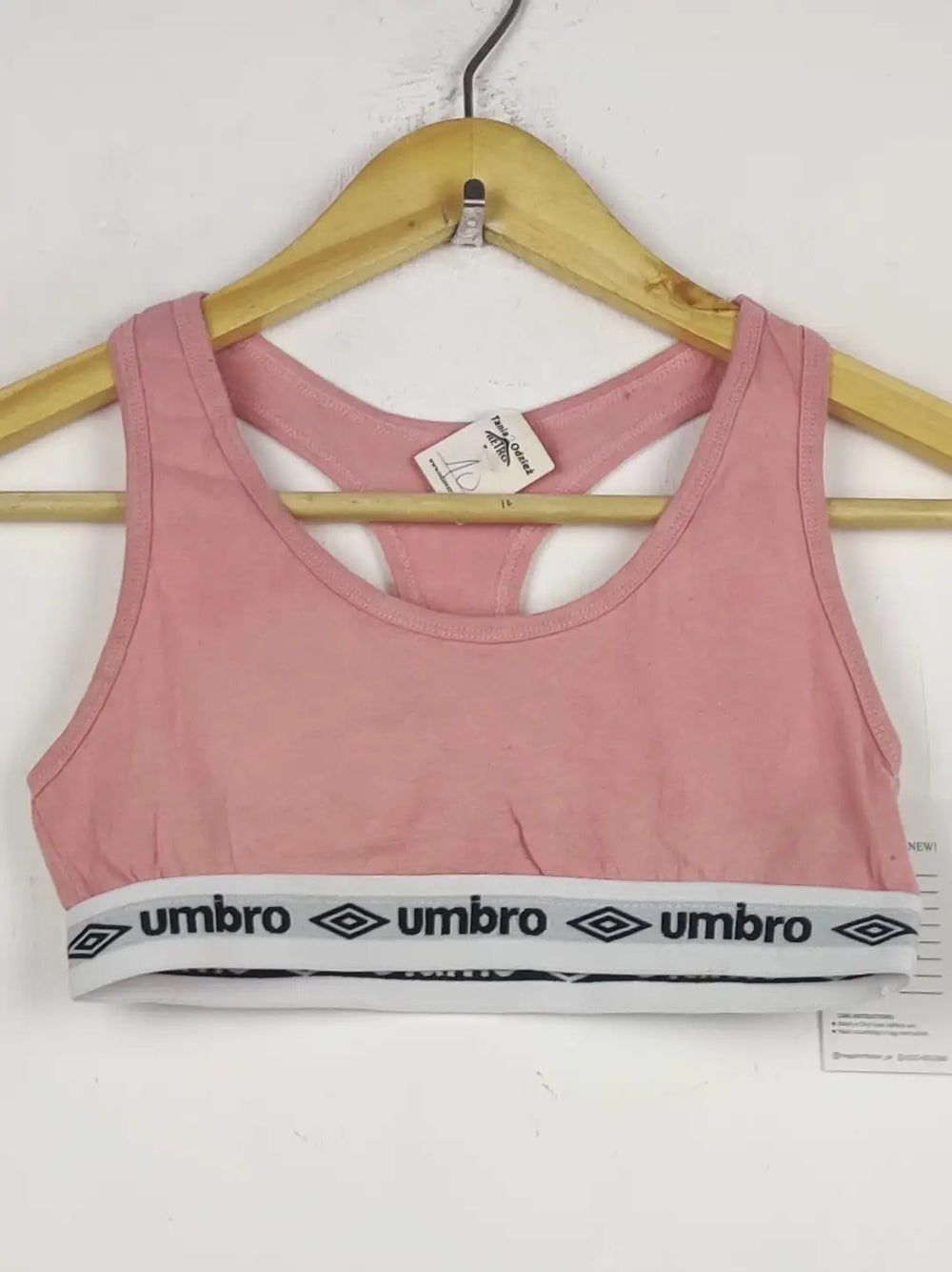 Buy online pre-used pre-loved 100% authentic & Original branded Umbro (BU-1850) available in Pakistan. Top international brands avilable.