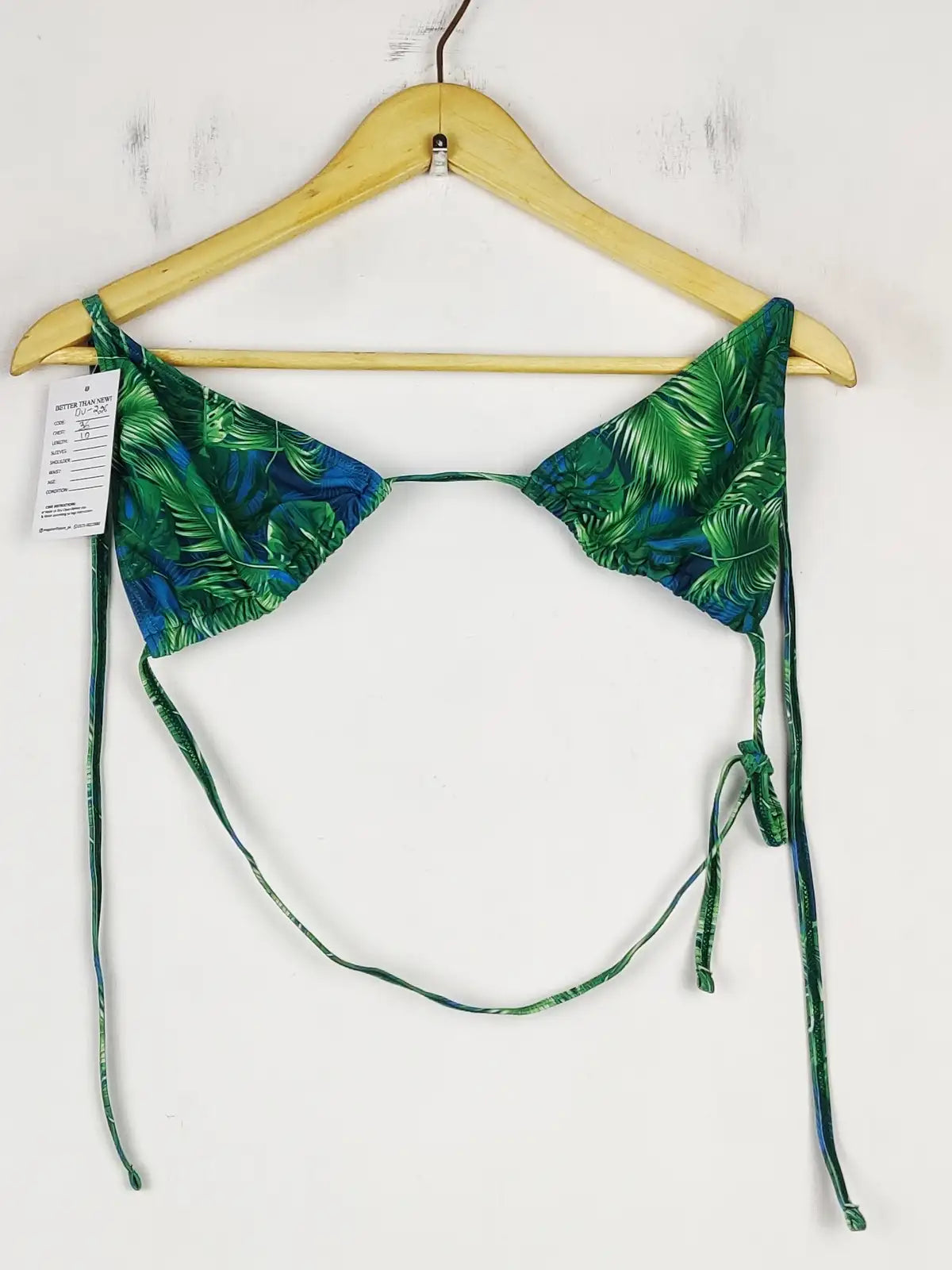 Buy online pre-used pre-loved 100% authentic & Original branded Unknown Brand (BU-226) available in Pakistan. Top international brands avilable.