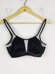 Buy online pre-used pre-loved 100% authentic & Original branded Marks & Spencer (BU-243) available in Pakistan. Top international brands avilable.