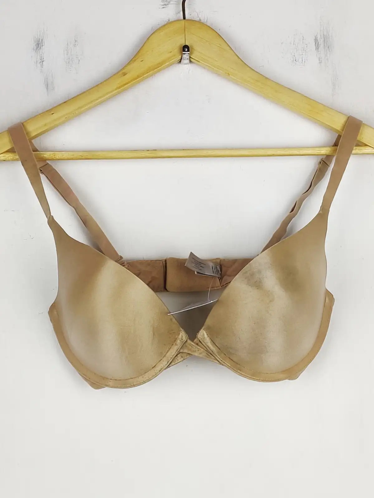 Buy online pre-used pre-loved 100% authentic & Original branded Victoria Secret (BU-298) available in Pakistan. Top international brands avilable.