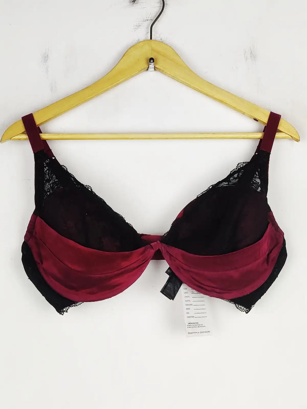 Buy online pre-used pre-loved 100% authentic & Original branded Autograph (BU-29) available in Pakistan. Top international brands avilable.