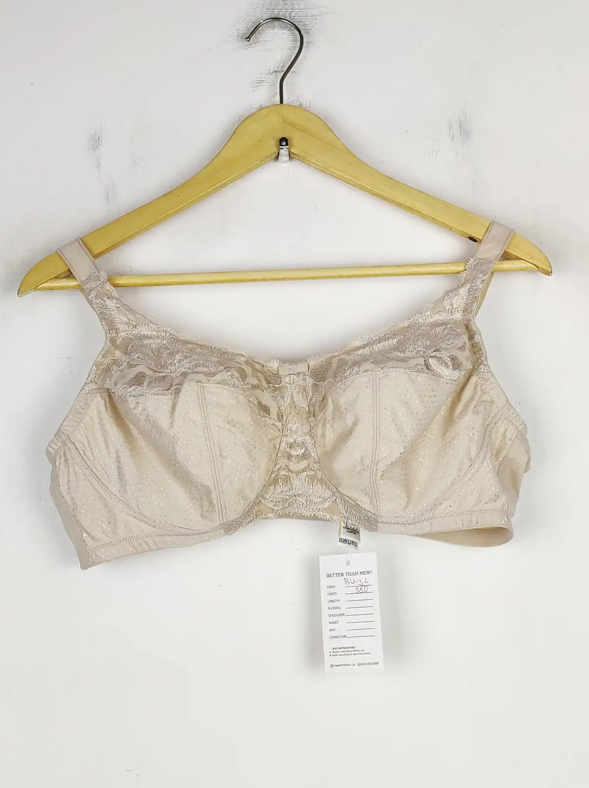 Buy online pre-used pre-loved 100% authentic & Original branded Marks & Spencer (BU-36) available in Pakistan. Top international brands avilable.