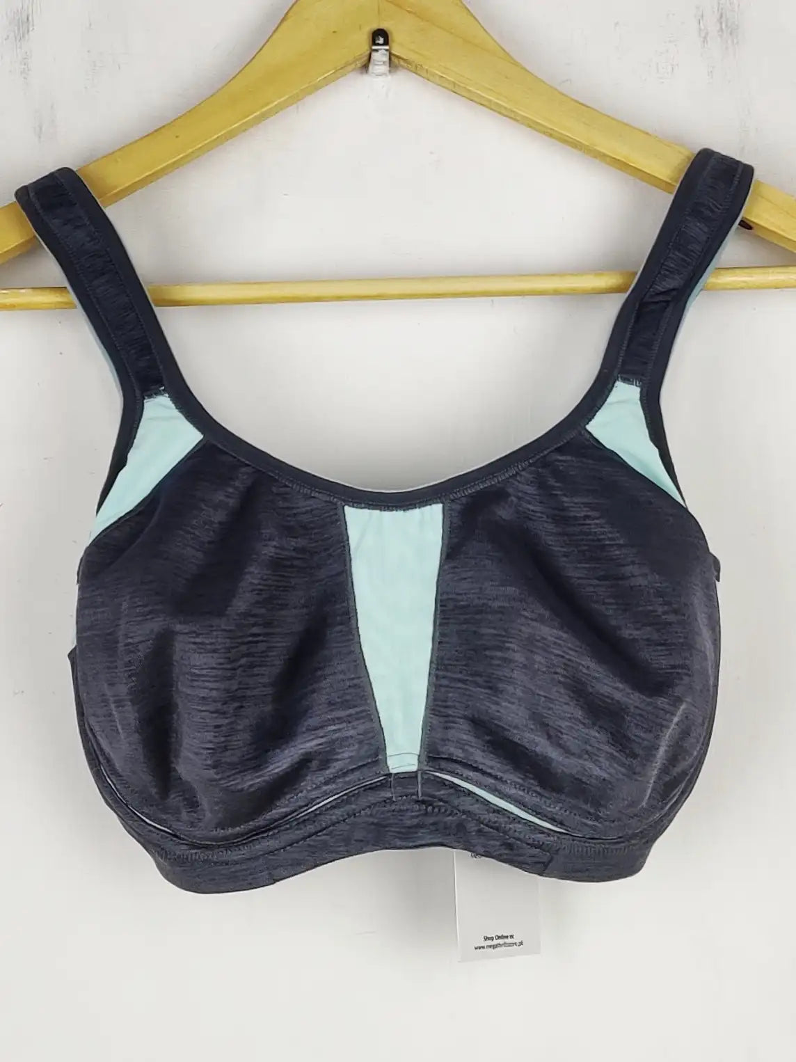 Buy online pre-used pre-loved 100% authentic & Original branded Marks & Spencer (BU-38) available in Pakistan. Top international brands avilable.