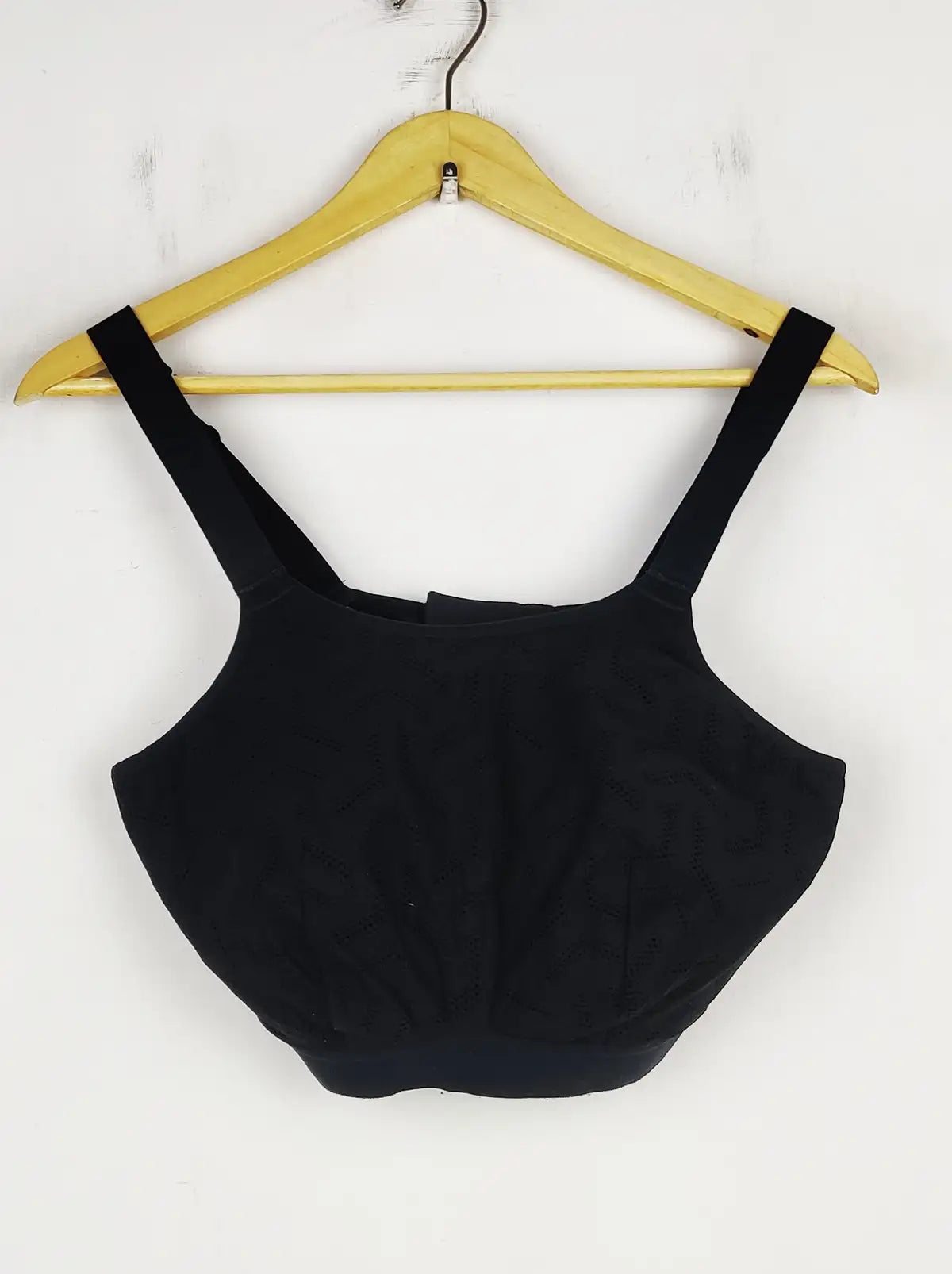 Buy online pre-used pre-loved 100% authentic & Original branded Bravissimo (BU-39) available in Pakistan. Top international brands avilable.