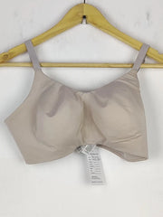 Buy online pre-used pre-loved 100% authentic & Original branded Marks & Spencer , Uk 36Dd (BU-443) available in Pakistan. Top international brands avilable.