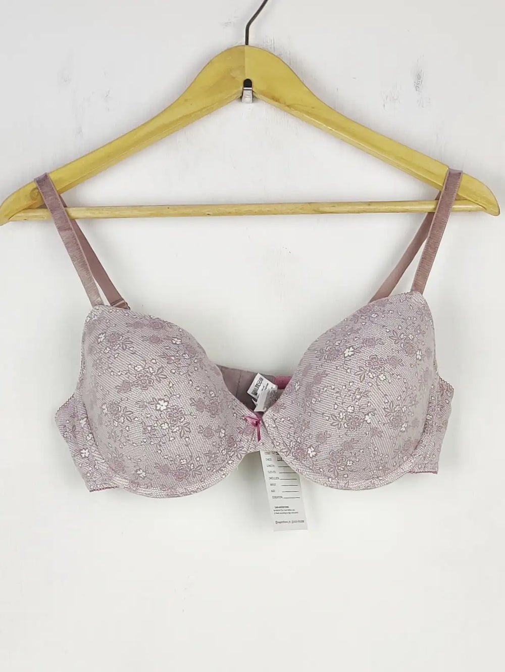 Buy online pre-used pre-loved 100% authentic & Original branded Marks & Spencer , Uk 38C (BU-447) available in Pakistan. Top international brands avilable.