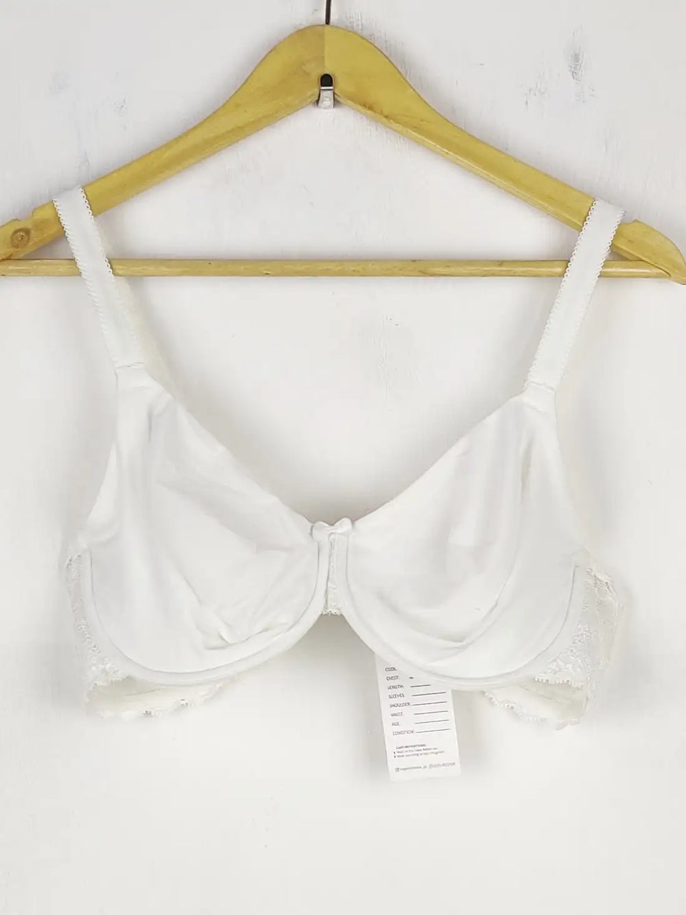 Buy online pre-used pre-loved 100% authentic & Original branded Marks & Spencer , Uk 40C (BU-452) available in Pakistan. Top international brands avilable.