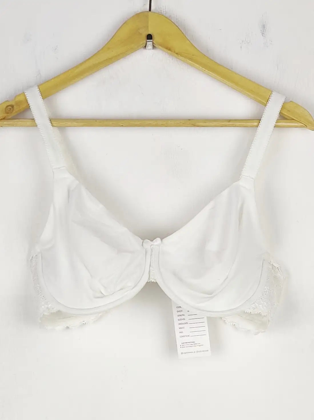 Buy online pre-used pre-loved 100% authentic & Original branded Marks & Spencer , Uk 40C (BU-452) available in Pakistan. Top international brands avilable.