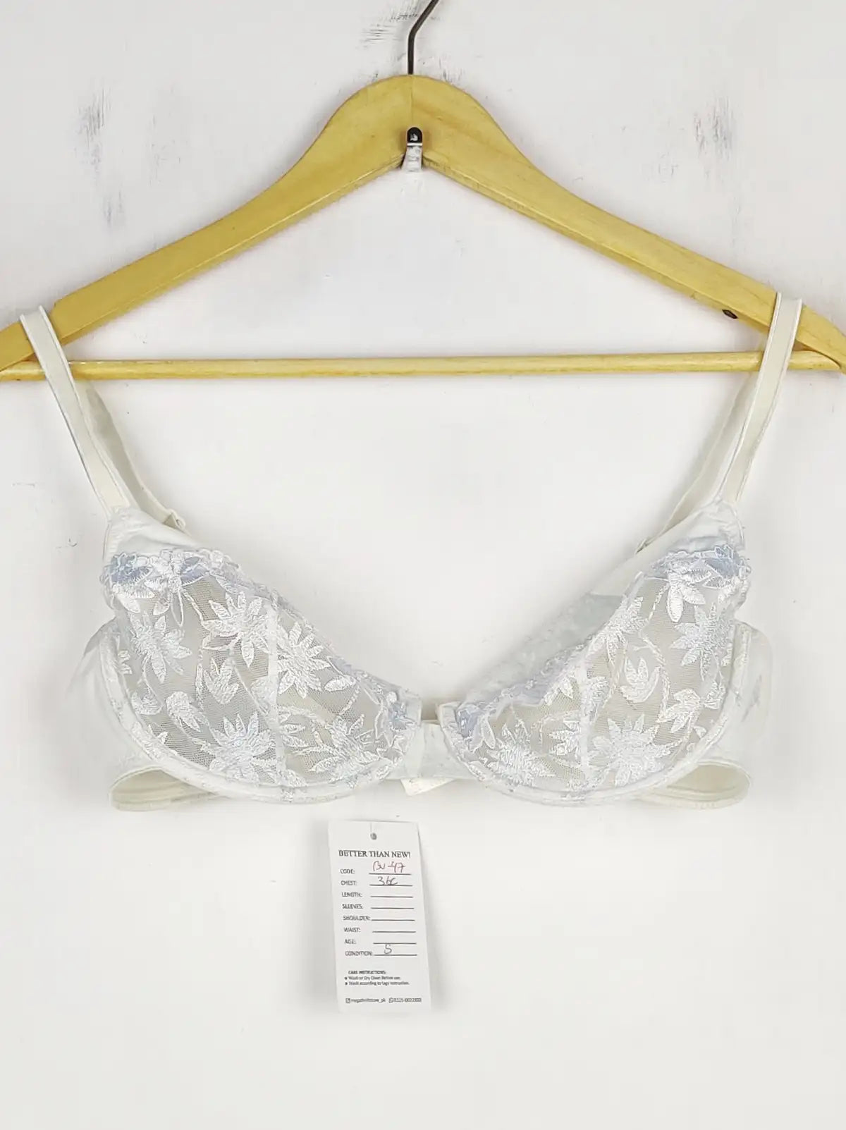 Buy online pre-used pre-loved 100% authentic & Original branded Unknown Brand (BU-47) available in Pakistan. Top international brands avilable.