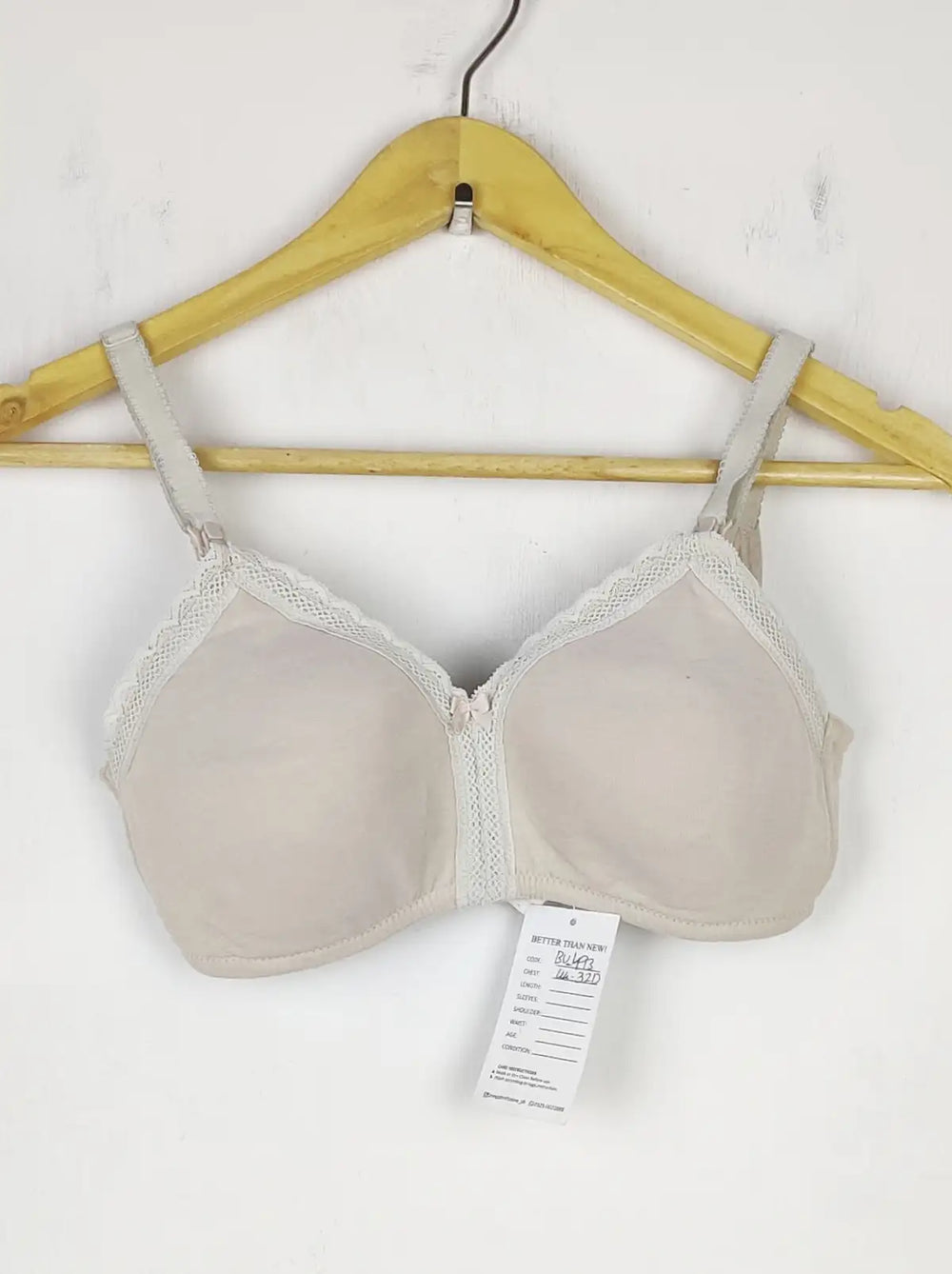 Buy online pre-used pre-loved 100% authentic & Original branded Marks & Spencer , Uk 32D (BU-493) available in Pakistan. Top international brands avilable.