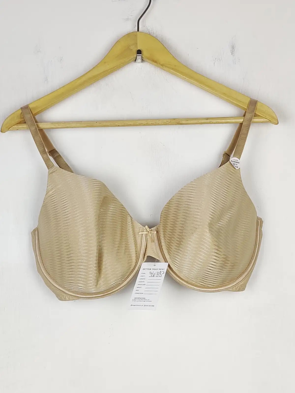 Buy online pre-used pre-loved 100% authentic & Original branded Tu , Uk 38Dd (BU-497) available in Pakistan. Top international brands avilable.