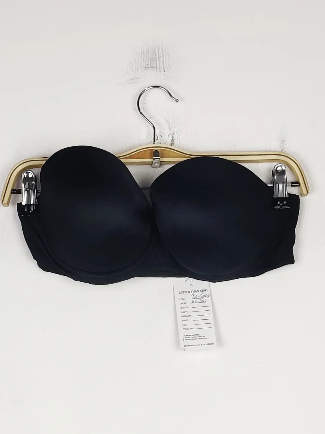 Buy online pre-used pre-loved 100% authentic & Original branded Marks & Spencer , Uk 36C (BU-503) available in Pakistan. Top international brands avilable.