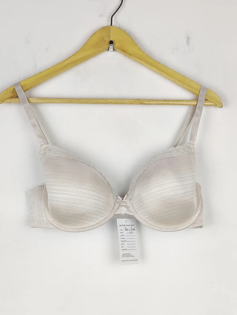 Buy online pre-used pre-loved 100% authentic & Original branded Unknown Brand (BU-506) available in Pakistan. Top international brands avilable.