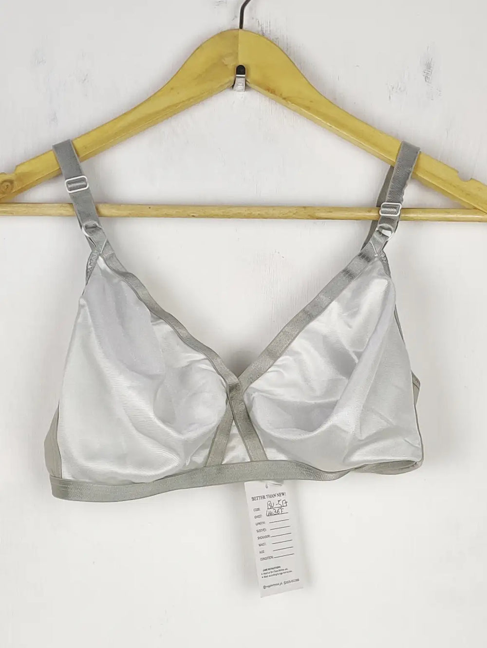 Buy online pre-used pre-loved 100% authentic & Original branded Marks & Spencer , Uk 36E (BU-517) available in Pakistan. Top international brands avilable.