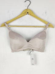 Buy online pre-used pre-loved 100% authentic & Original branded Debenhams , Uk 32Dd (BU-526) available in Pakistan. Top international brands avilable.