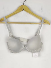 Buy online pre-used pre-loved 100% authentic & Original branded Victoria Secret, Uk 32D (BU-534) available in Pakistan. Top international brands avilable.