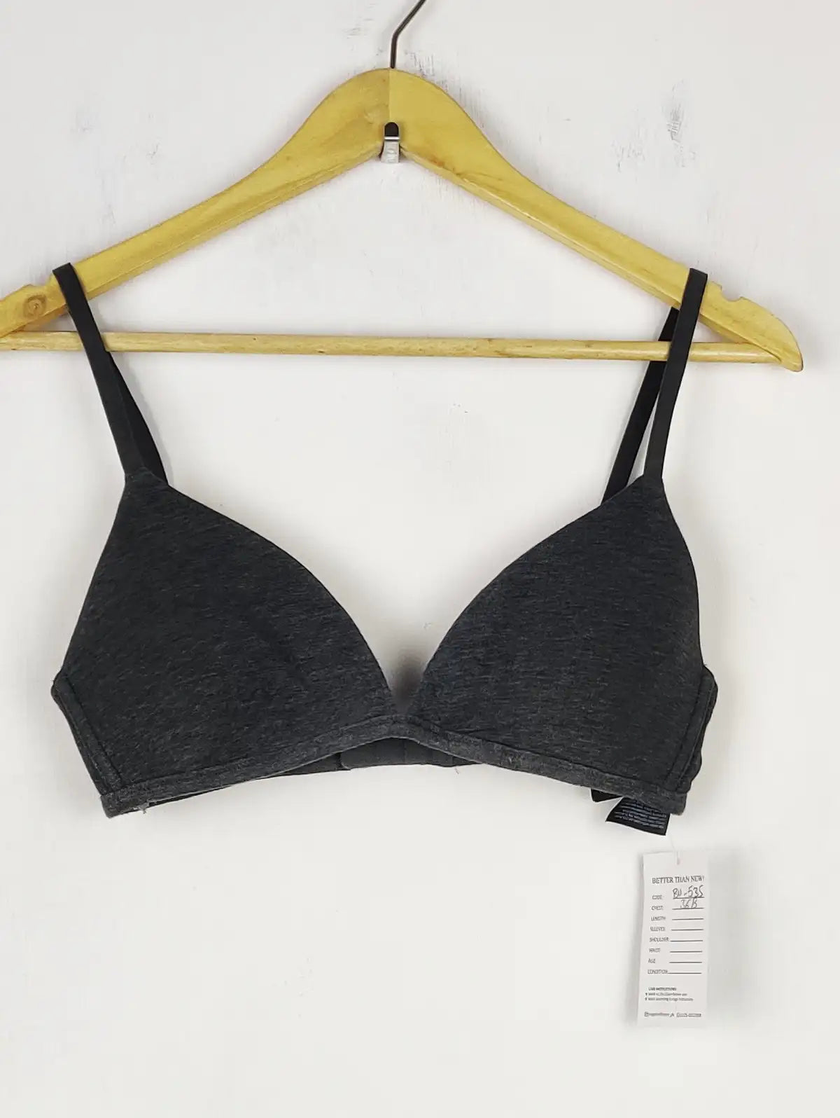 Buy online pre-used pre-loved 100% authentic & Original branded H&M , Uk 36B (BU-535) available in Pakistan. Top international brands avilable.