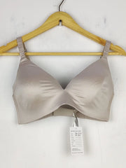 Buy online pre-used pre-loved 100% authentic & Original branded Marks & Spencer , Uk 34E (BU-544) available in Pakistan. Top international brands avilable.