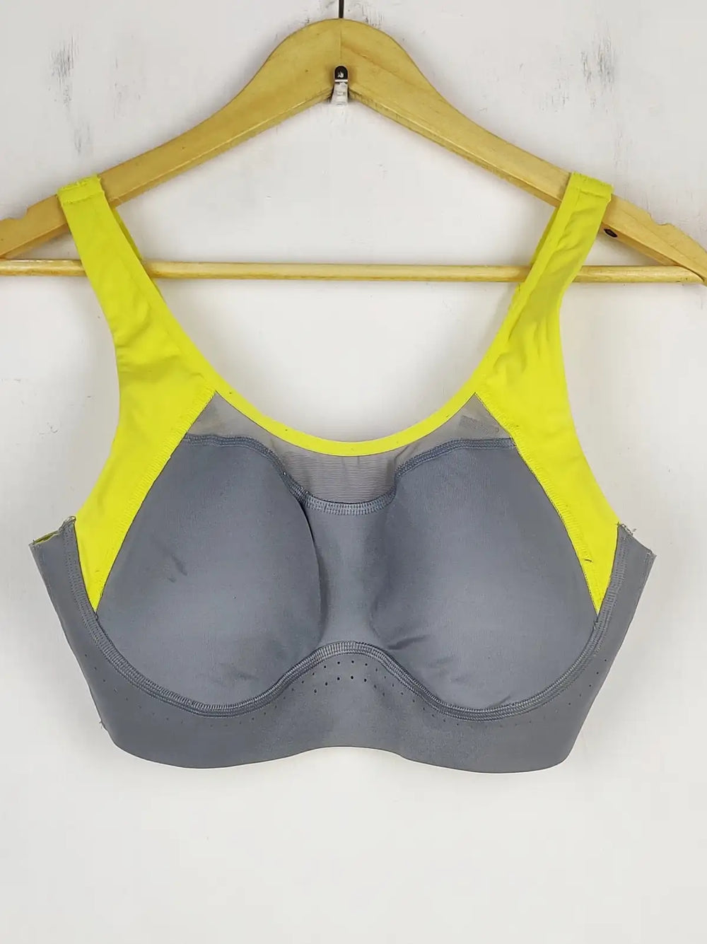 Buy online pre-used pre-loved 100% authentic & Original branded Marks & Spencer (BU-54) available in Pakistan. Top international brands avilable.