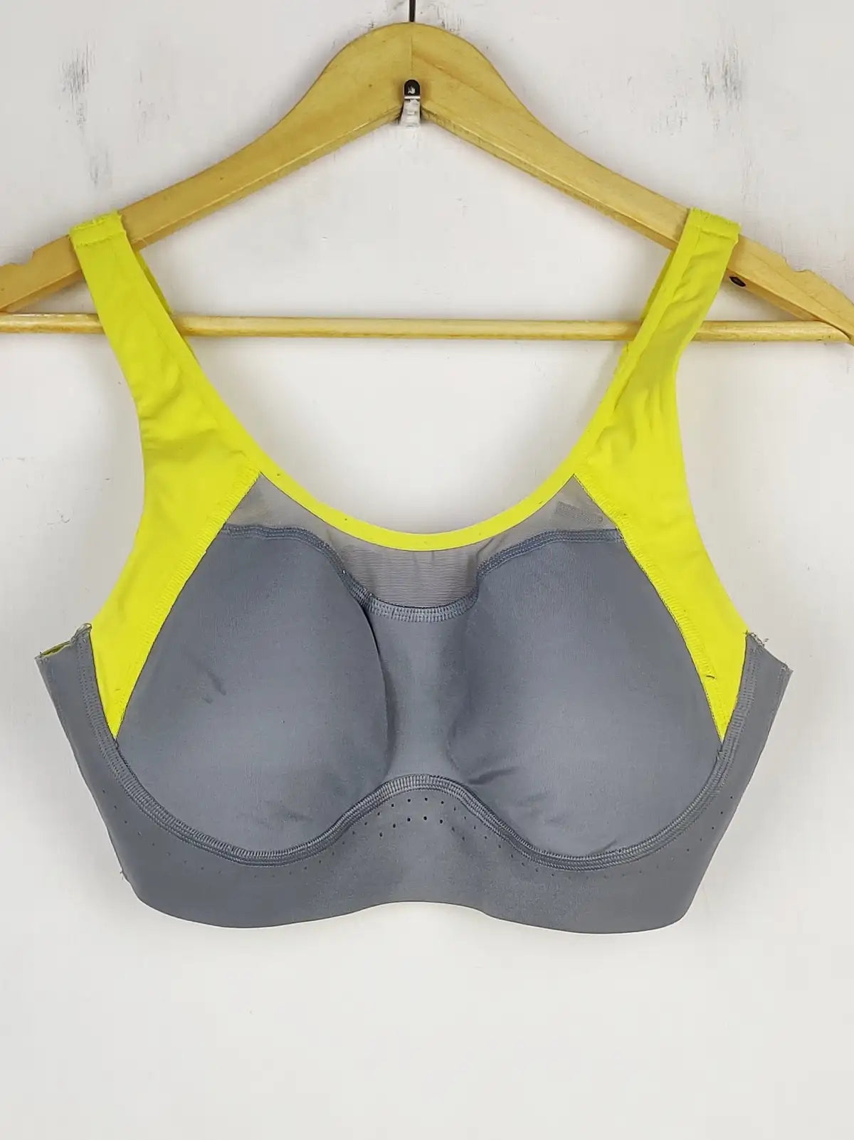 Buy online pre-used pre-loved 100% authentic & Original branded Marks & Spencer (BU-54) available in Pakistan. Top international brands avilable.