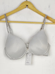 Buy online pre-used pre-loved 100% authentic & Original branded Tu, Uk 36B (BU-552) available in Pakistan. Top international brands avilable.