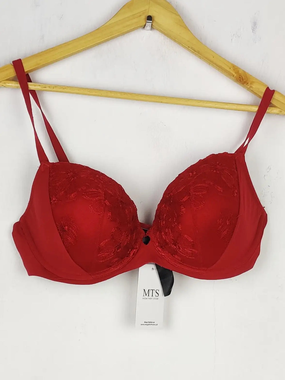 Buy online pre-used pre-loved 100% authentic & Original branded Marks Spencer, Uk 38G (BU-563) available in Pakistan. Top international brands avilable.