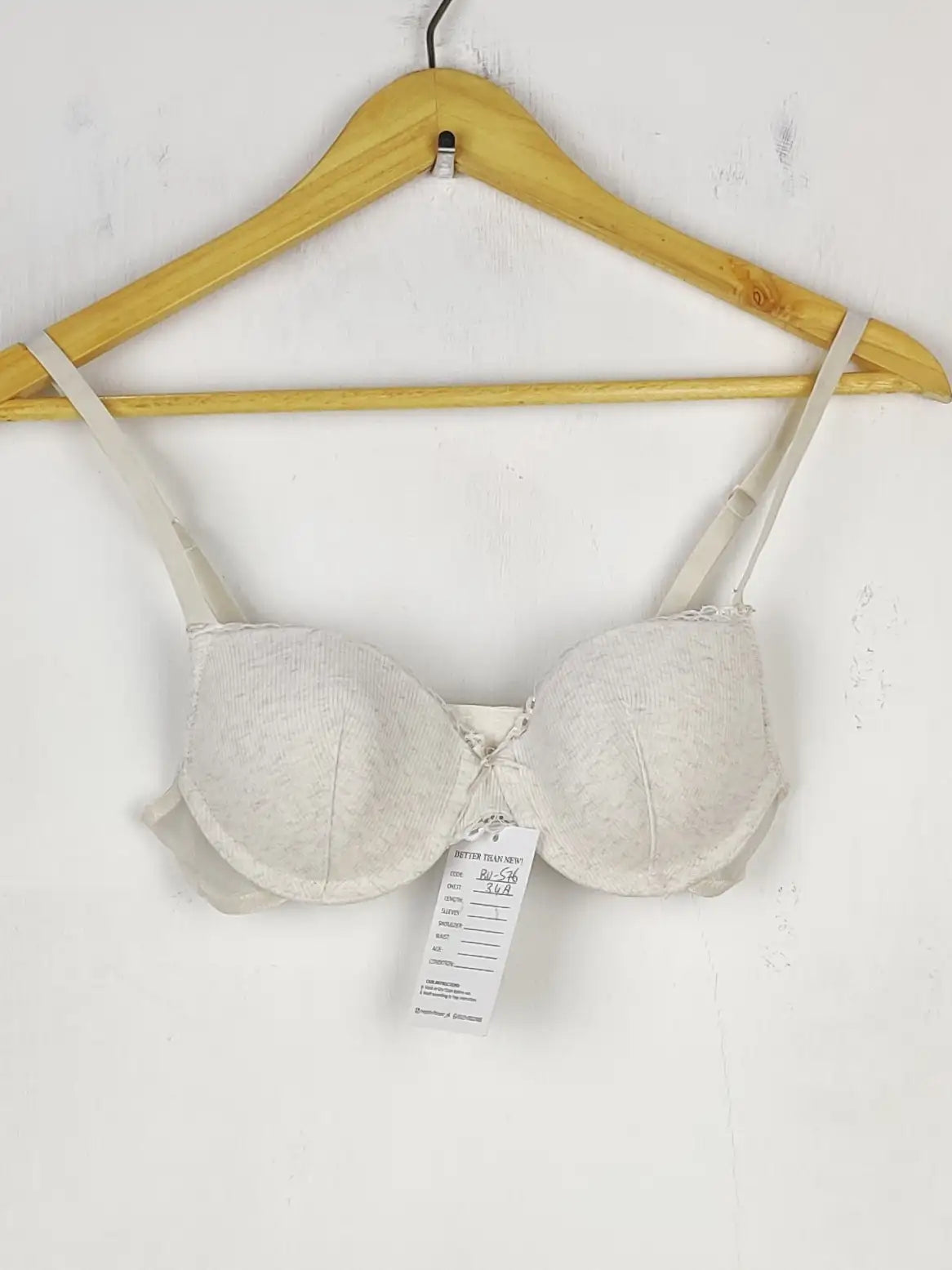 Buy online pre-used pre-loved 100% authentic & Original branded Unknown Brand, Uk 34A (BU-576) available in Pakistan. Top international brands avilable.