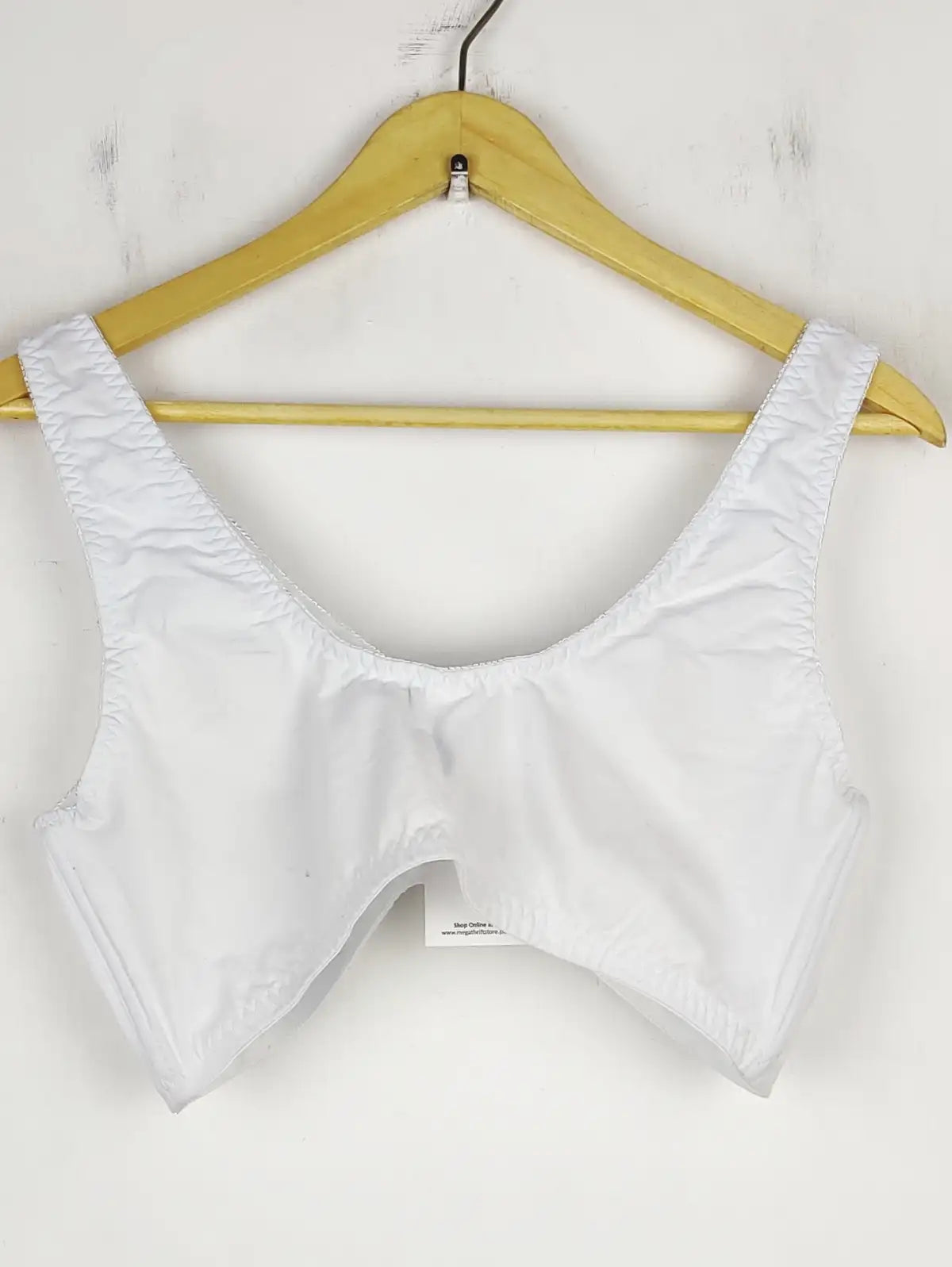 Buy online pre-used pre-loved 100% authentic & Original branded Unknown Brand (BU-58) available in Pakistan. Top international brands avilable.