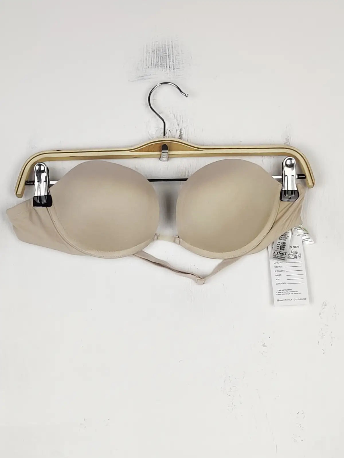 Buy online pre-used pre-loved 100% authentic & Original branded Marks & Spencer , Uk 34 (BU-586) available in Pakistan. Top international brands avilable.