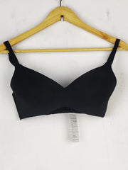 Buy online pre-used pre-loved 100% authentic & Original branded Unknown Brand (BU-597) available in Pakistan. Top international brands avilable.
