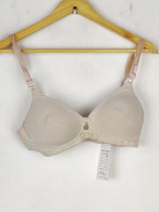 Buy online pre-used pre-loved 100% authentic & Original branded Unknown Brand (BU-611) available in Pakistan. Top international brands avilable.